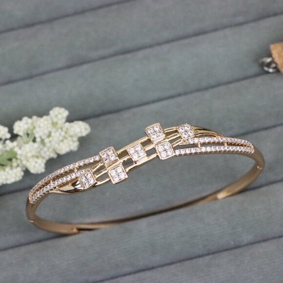 Elegant Rose Gold Bangle with Dazzling Square Crystal Detailing, XPBL0516 - Picture 1 of 12